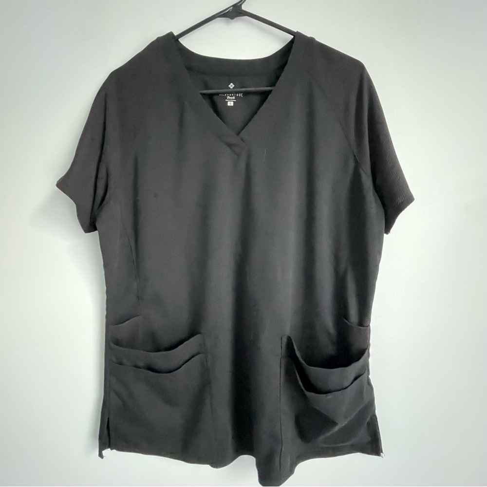 Med Couture Touch Black Women’s V-Neck Short Sleeve Scrub Top Size L